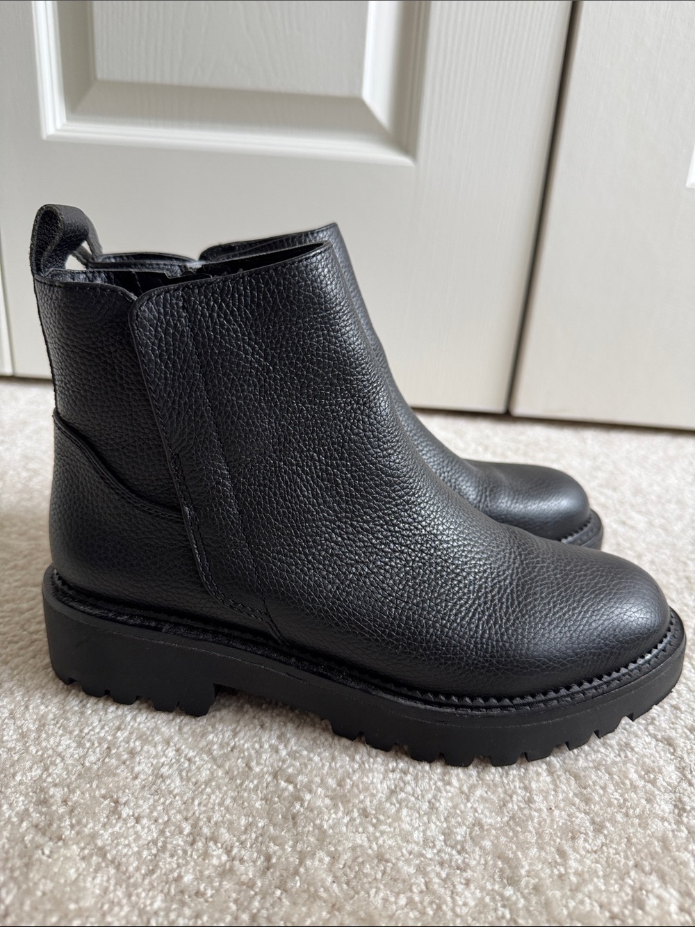 Nordstrom Classic Black Leather Chelsea Boot